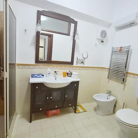 Intero - Casa Venetico Palermo
