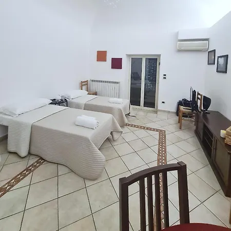 Intero - Casa Venetico Palermo